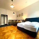 Katerina\'S Downtown Apartments
